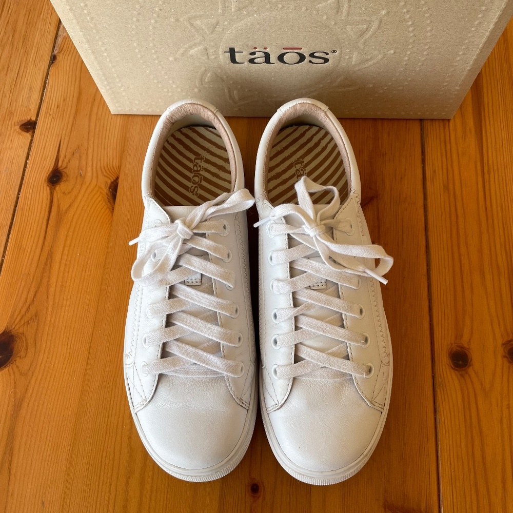 Taos Plim Soul Lux Leather White Sneakers, Women’s 9W Genuine Leather Shoes